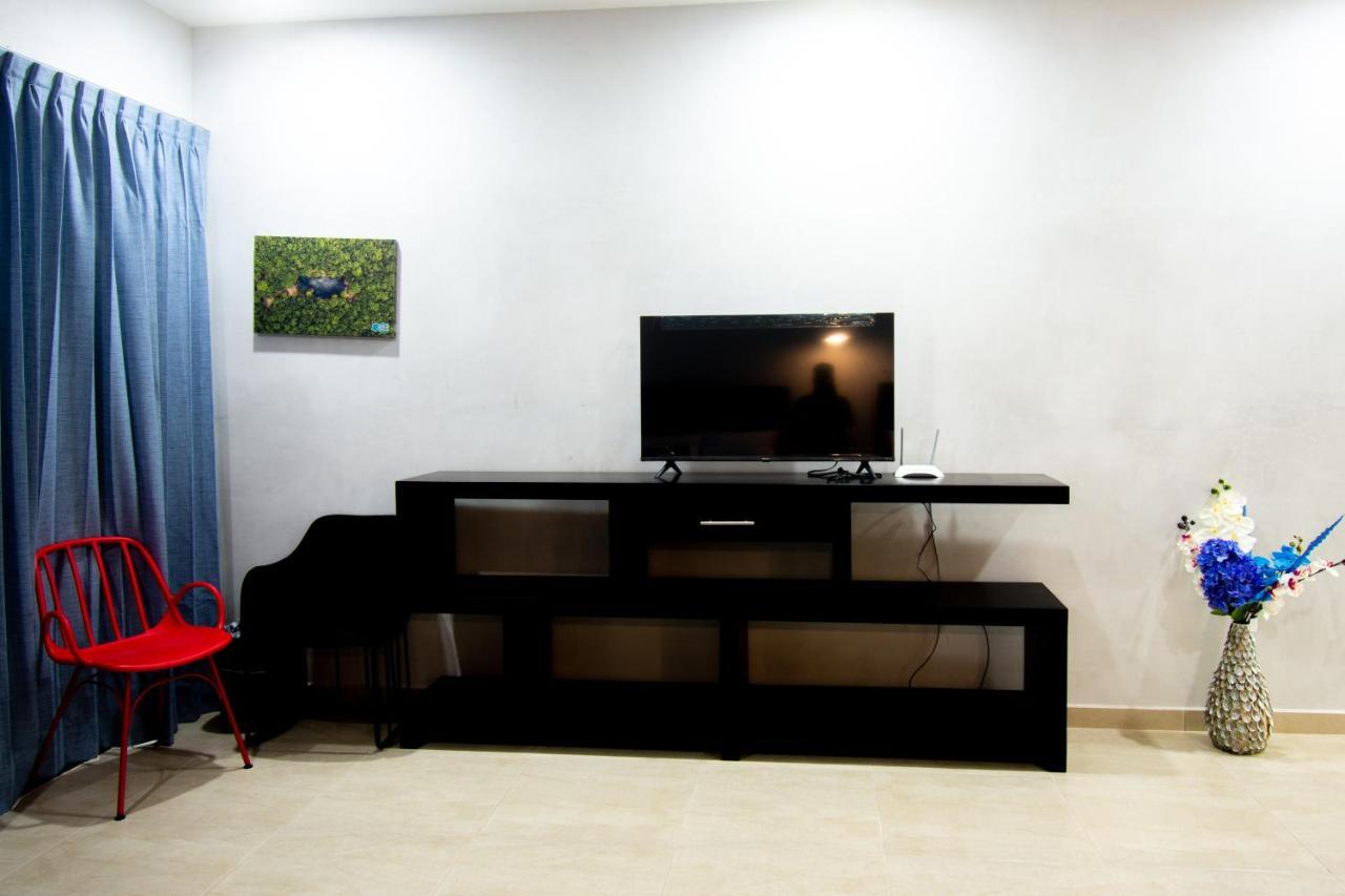 Hotel Casa Tortuga Tulum - Cenotes Park Inclusive Eksteriør bilde A television set