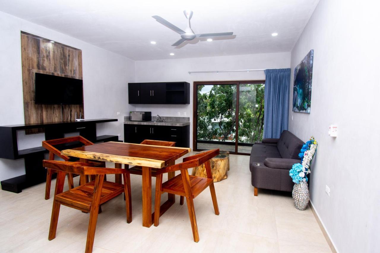 Hotel Casa Tortuga Tulum - Cenotes Park Inclusive Eksteriør bilde A typical apartment at the resort
