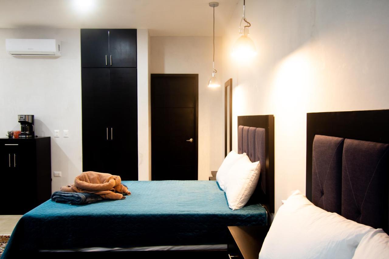 Hotel Casa Tortuga Tulum - Cenotes Park Inclusive Eksteriør bilde A bedroom in a serviced apartment in Lagos, Nigeria