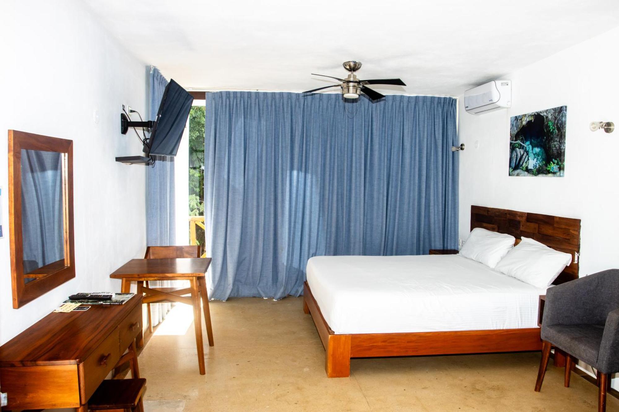 Hotel Casa Tortuga Tulum - Cenotes Park Inclusive Eksteriør bilde A room at the hotel